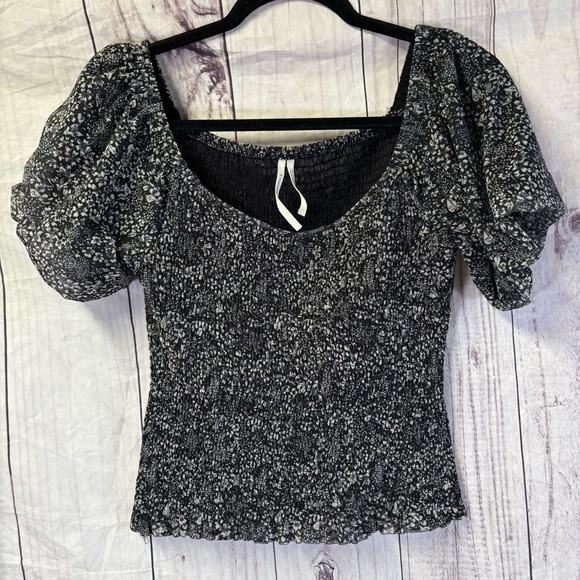 Anthropologie Aurelia Smocked Top Size Small Smocked Puff Sleeve Ditsy Floral - Picture 1 of 5